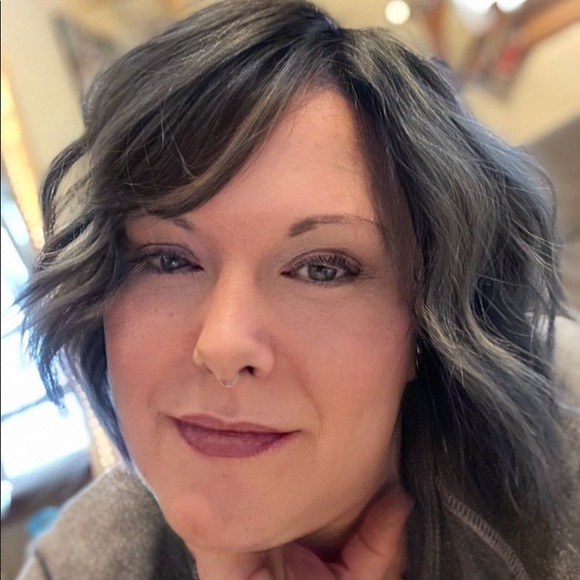 Hey Poshers! I’m Cori! Thank you for stopping by❣️ - Picture 13 of 17